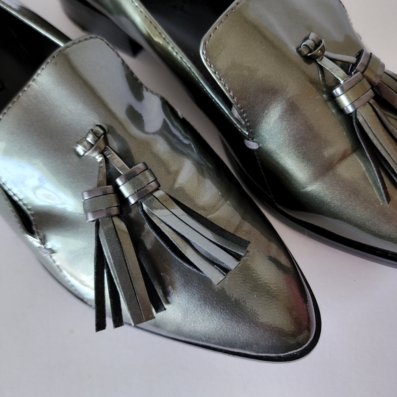 Boutique 9 Arlette silver patent leather tassel loafers size 9 - Picture 9 of 9